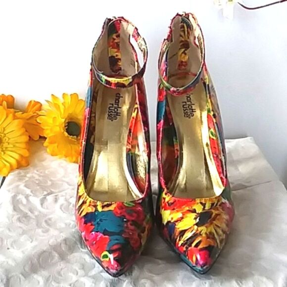 When Your Shoes POP! Vibrant Strap Stiletto Heels Metallic Gold Size 7 - Picture 6 of 14